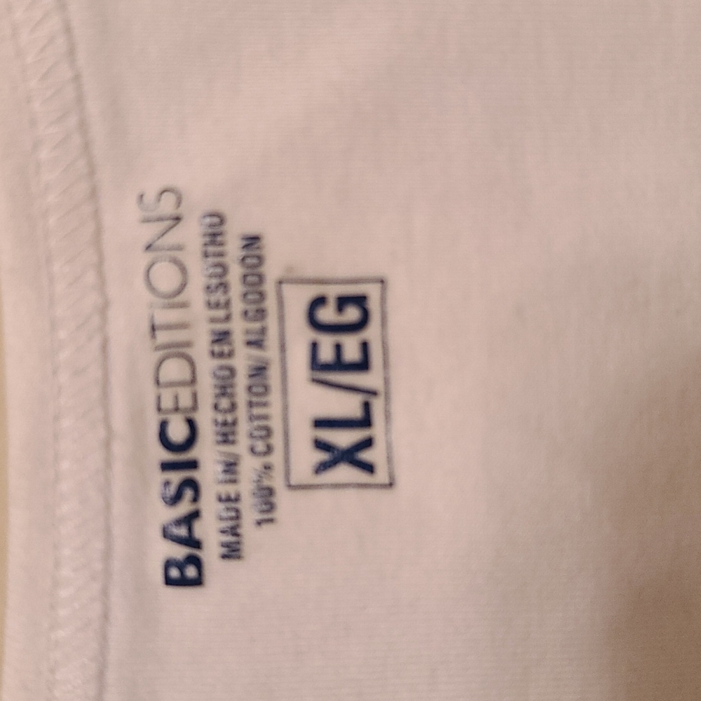 4 for $10      2 tanks tops - Picture 8 of 8